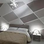 Luxury אכסניה